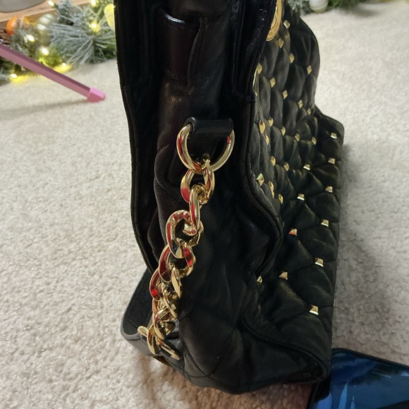 MICHAEL Michael Kors Black Quilted Shoulder Bag with Gold Studs - Picture 4 of 16